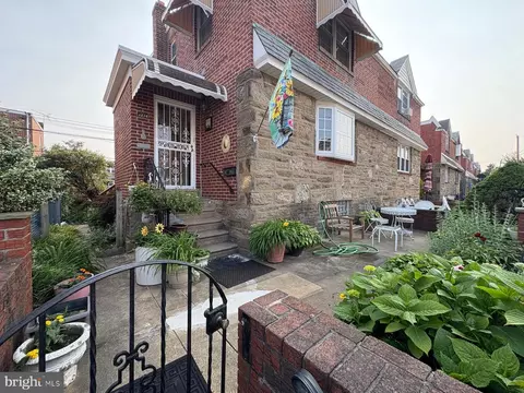 1214 Hale St, Philadelphia, PA 19111