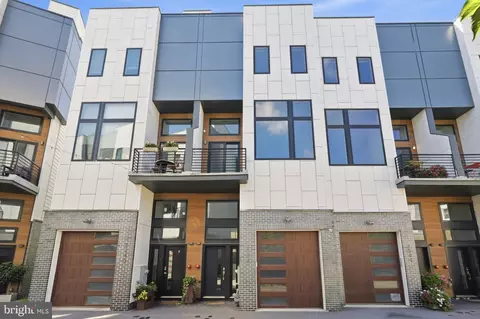2542 Graduate Sq, Philadelphia, PA 19146