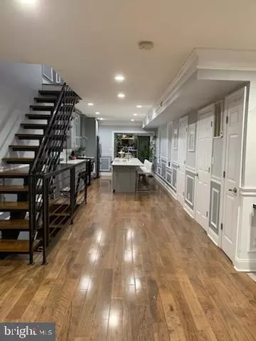 1727 S 4th St, Philadelphia, PA 19148