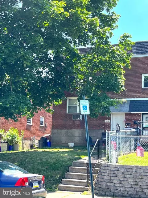 3330 Primrose Rd, Philadelphia, PA 19114