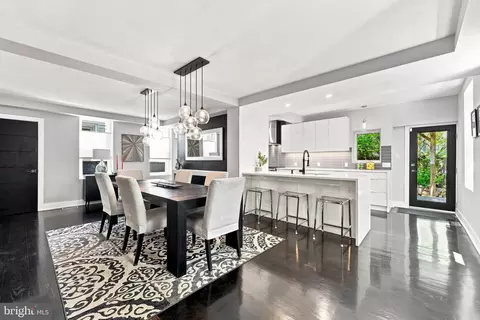 2335 37 Carpenter St, Philadelphia, PA 19146