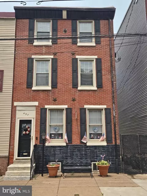 437 E Wildey St, Philadelphia, PA 19125