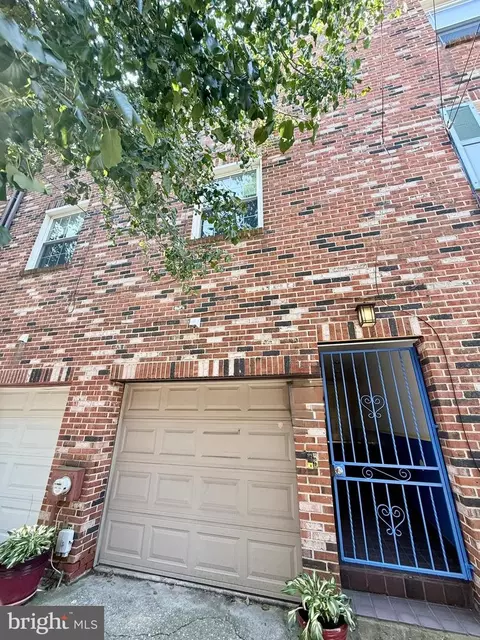 1718 Bainbridge St #A, Philadelphia, PA 19146