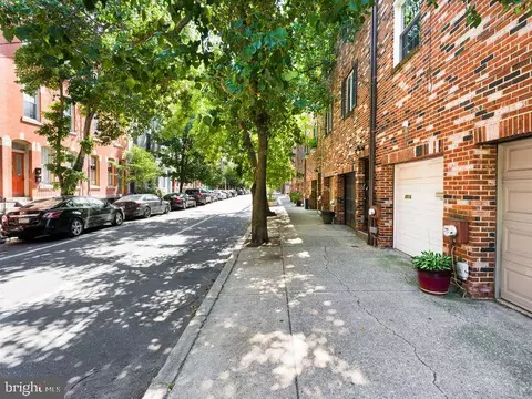 1718 Bainbridge St #A, Philadelphia, PA 19146