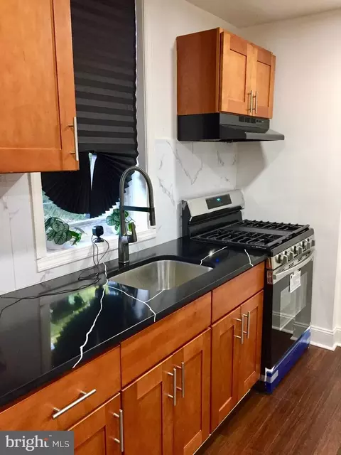 6135 Spruce St, Philadelphia, PA 19139