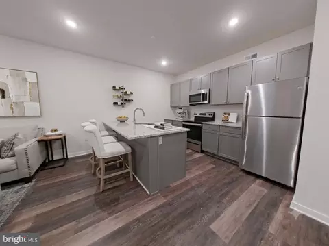 4217 Chestnut St #206, Philadelphia, PA 19104