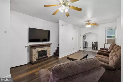 1337 S May St, Philadelphia, PA 19143