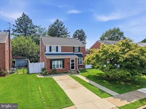 914 Longshore Ave, Philadelphia, PA 19111