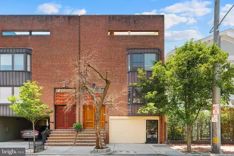 830 Lombard St #A, Philadelphia, PA 19147
