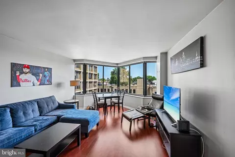 2001 Hamilton St #703, Philadelphia, PA 19130