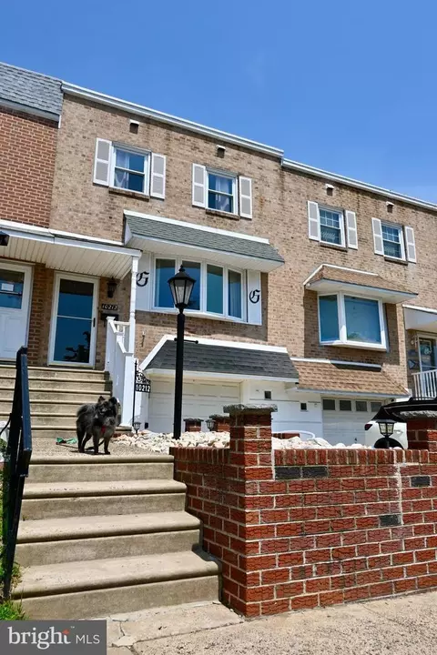 10212 Woburn Pl, Philadelphia, PA 19114