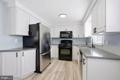 2713 Clayton St, Philadelphia, PA 19152