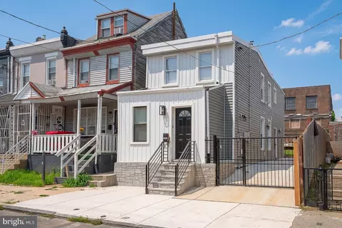 4826 Hawthorne St, Philadelphia, PA 19124