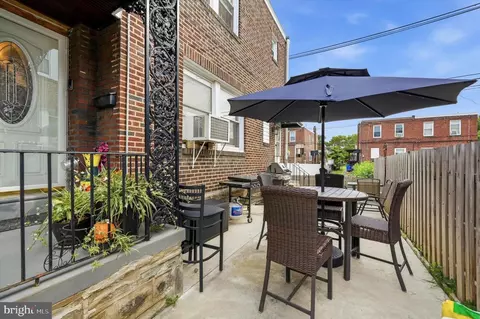 828 Knorr St, Philadelphia, PA 19111