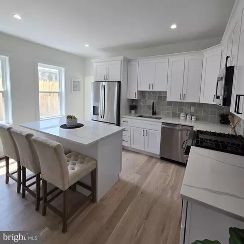 404 Leverington Ave, Philadelphia, PA 19128