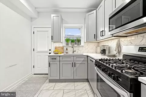 2314 S Hemberger St, Philadelphia, PA 19145