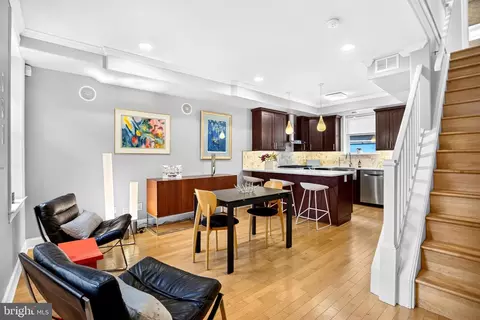 931 E Moyamensing Ave, Philadelphia, PA 19147