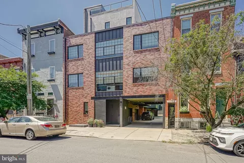 1114 Shackamaxon St #3, Philadelphia, PA 19125