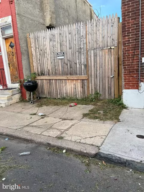 2221 S Reese St, Philadelphia, PA 19148