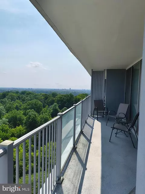 3900 00 Ford Rd #16B, Philadelphia, PA 19131