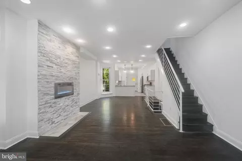 1029 S 51st St, Philadelphia, PA 19143