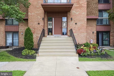 55204 Delaire Landing Rd, Philadelphia, PA 19114