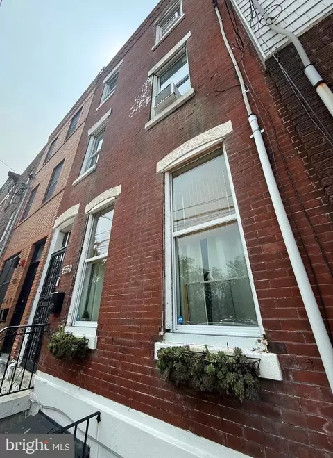 722 Christian St, Philadelphia, PA 19147