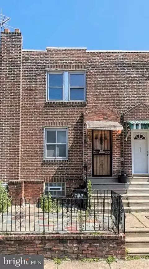 5445 Marsden St, Philadelphia, PA 19124