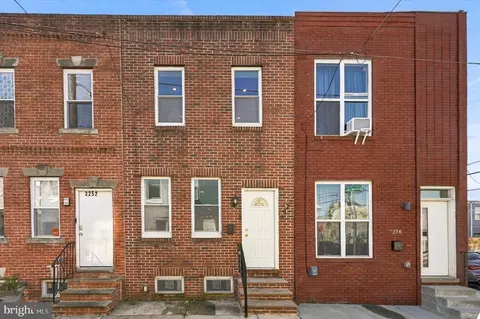 2254 Greenwich St, Philadelphia, PA 19146