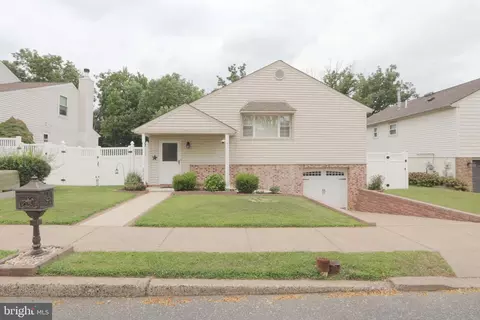15234 Bernita Dr, Philadelphia, PA 19116
