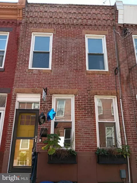 848 Mercer St, Philadelphia, PA 19125