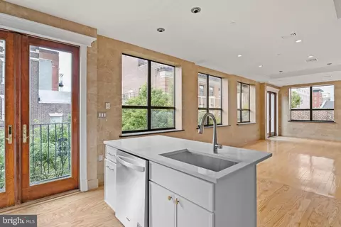 1335 1337 Pine St #401, Philadelphia, PA 19107