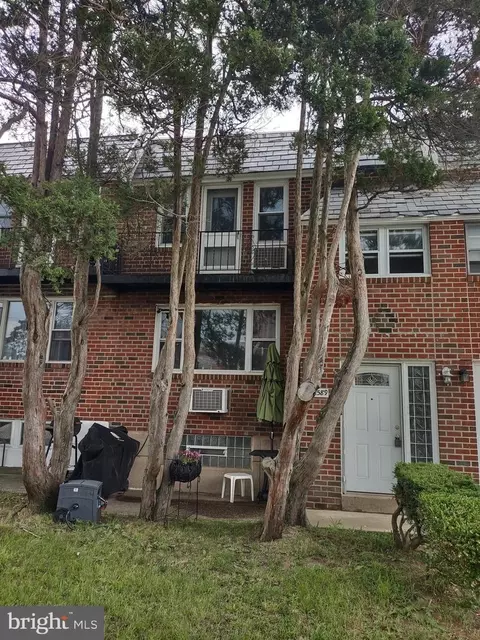 2589 Balwynne Park Rd, Philadelphia, PA 19131