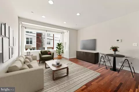 2000 Unit B3 Kimball St #B3, Philadelphia, PA 19146