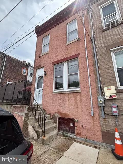 3381 Braddock St, Philadelphia, PA 19134