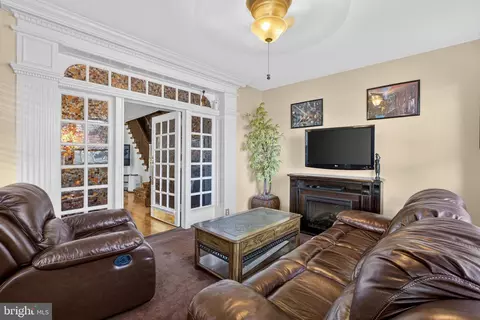 6016 Cobbs Creek Pkwy, Philadelphia, PA 19143