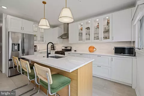 4428 Fleming St, Philadelphia, PA 19128