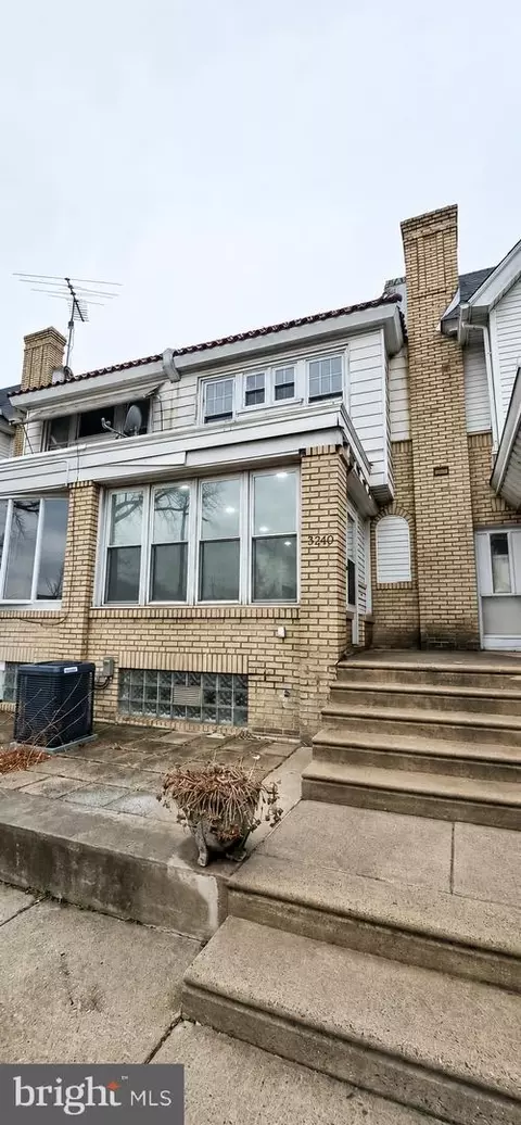 5240 E Roosevelt Blvd, Philadelphia, PA 19124