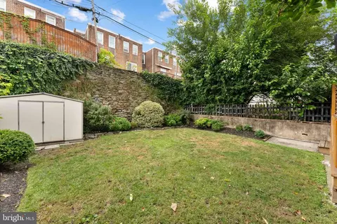 222 Jamestown St, Philadelphia, PA 19128