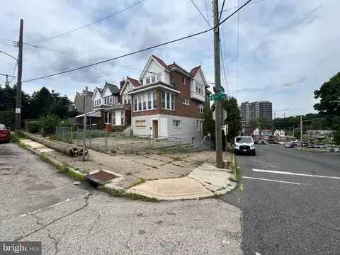 2001 52nd St, Philadelphia, PA 19131