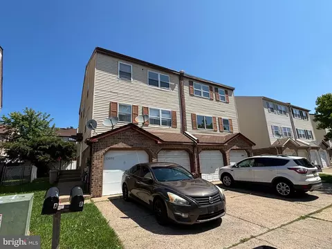 13020 Blakeslee Dr, Philadelphia, PA 19116