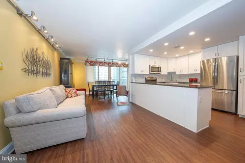 1919 Chestnut St #1821, Philadelphia, PA 19103