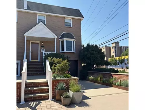 866 N Marshall St, Philadelphia, PA 19123