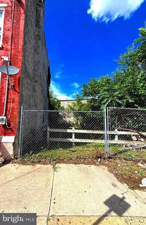 627 W Cumberland St, Philadelphia, PA 19133