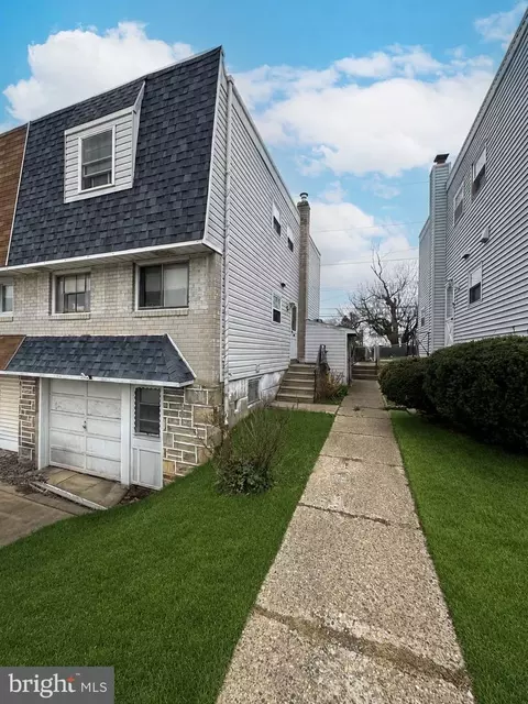 2722 Maxwell St, Philadelphia, PA 19136