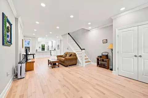 40 E Slocum St, Philadelphia, PA 19119