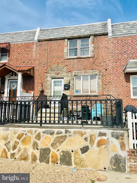 4232 K St, Philadelphia, PA 19124