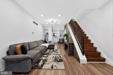 1827 Dudley St, Philadelphia, PA 19145