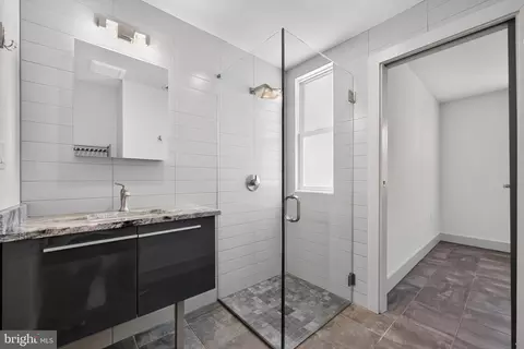 2116 S Beechwood St, Philadelphia, PA 19145