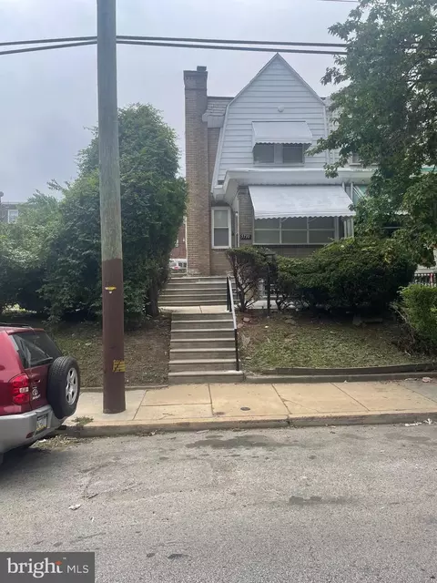5730 Kemble Ave, Philadelphia, PA 19141
